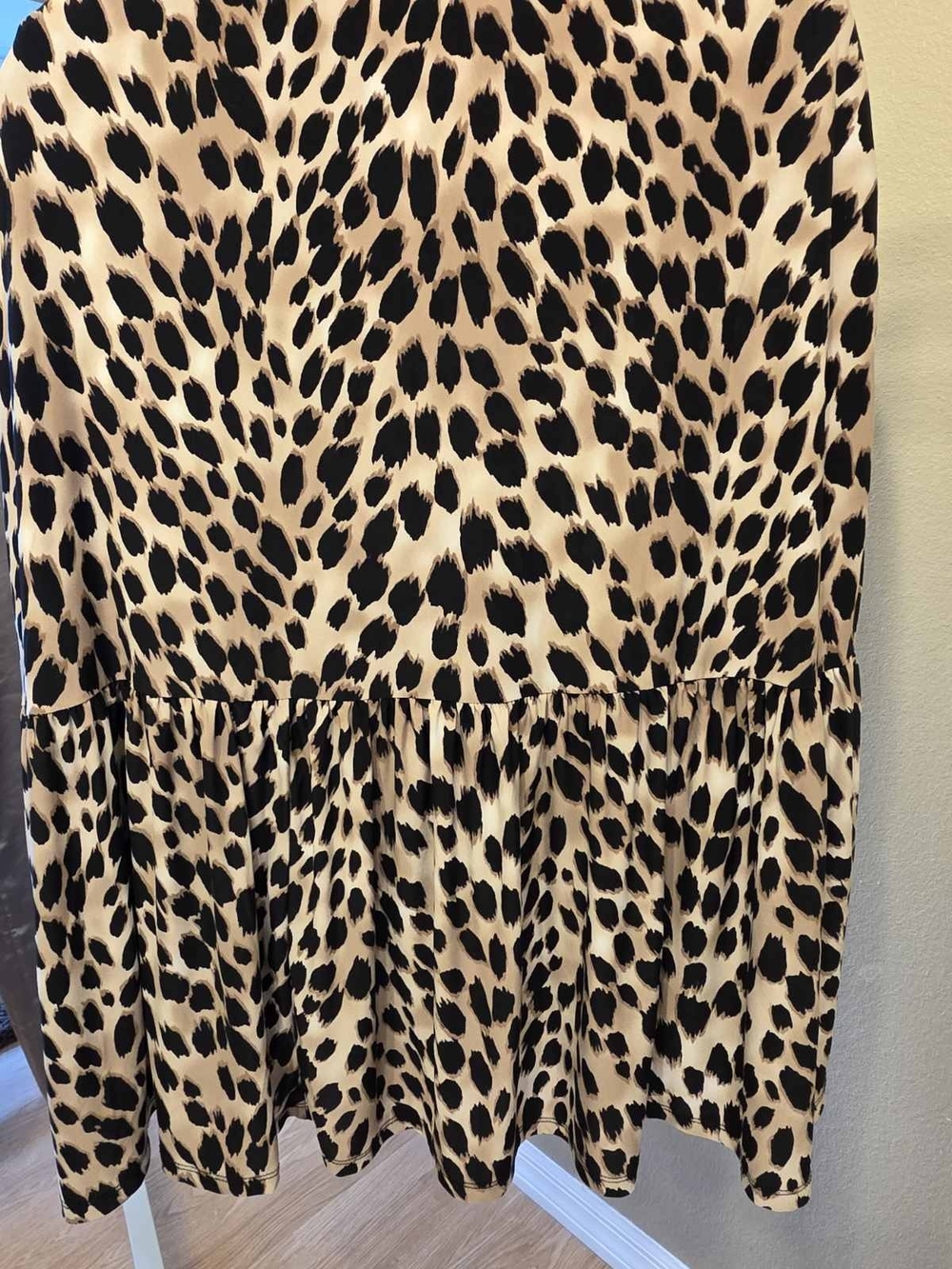Beautiful Leopard Dress - Picture 2 of 3